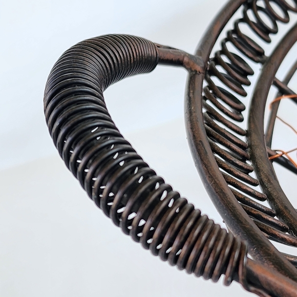 Contemporary Lg. Centerpiece METAL WIRE BASKET FRUIT TRAY w/ Wood Beads & Bottom - Picture 5 of 9